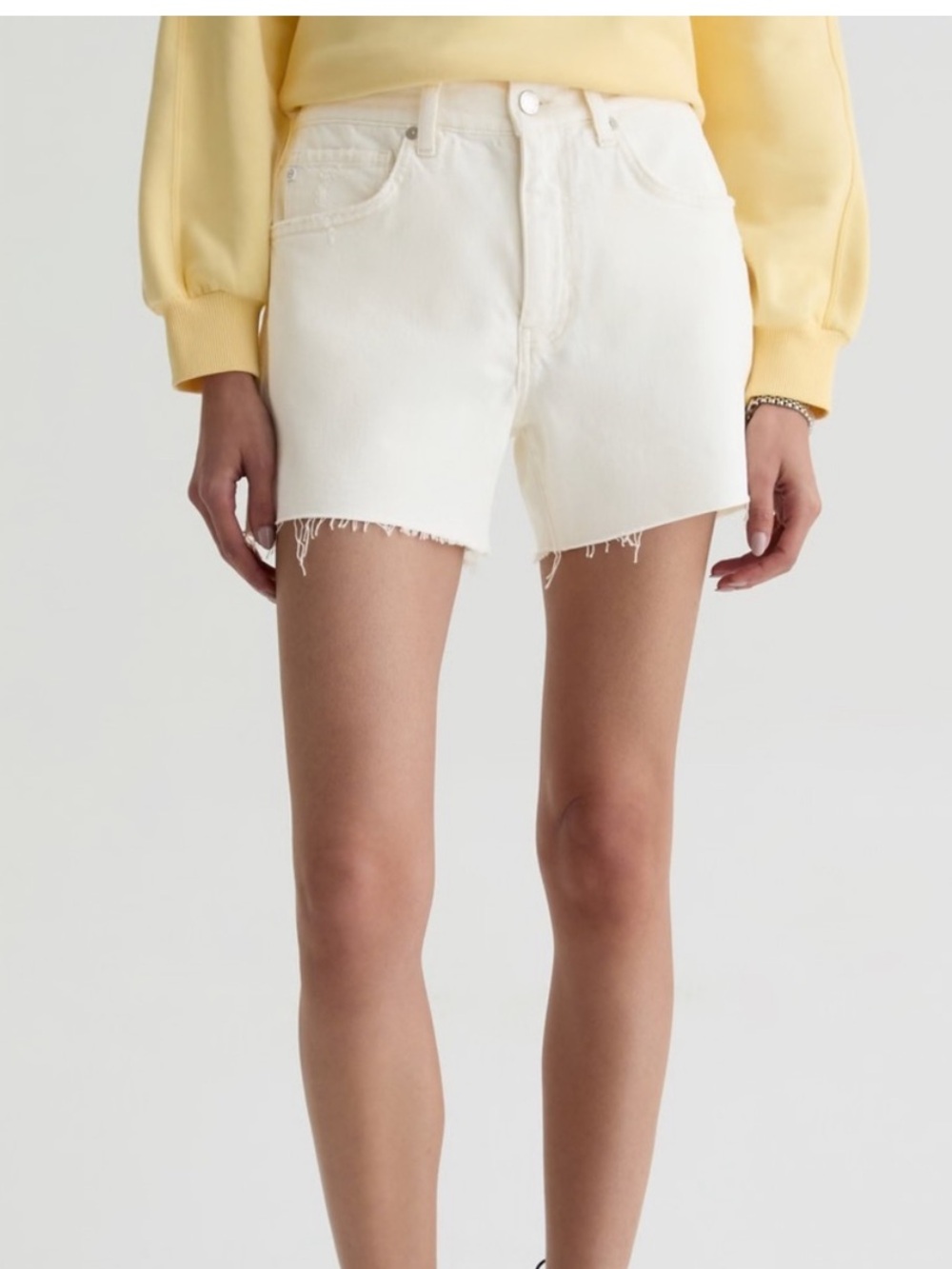 AG Adriano Goldschmied Halle
High-Rise Relaxed Denim Shorts Off White Sz 27 NWT